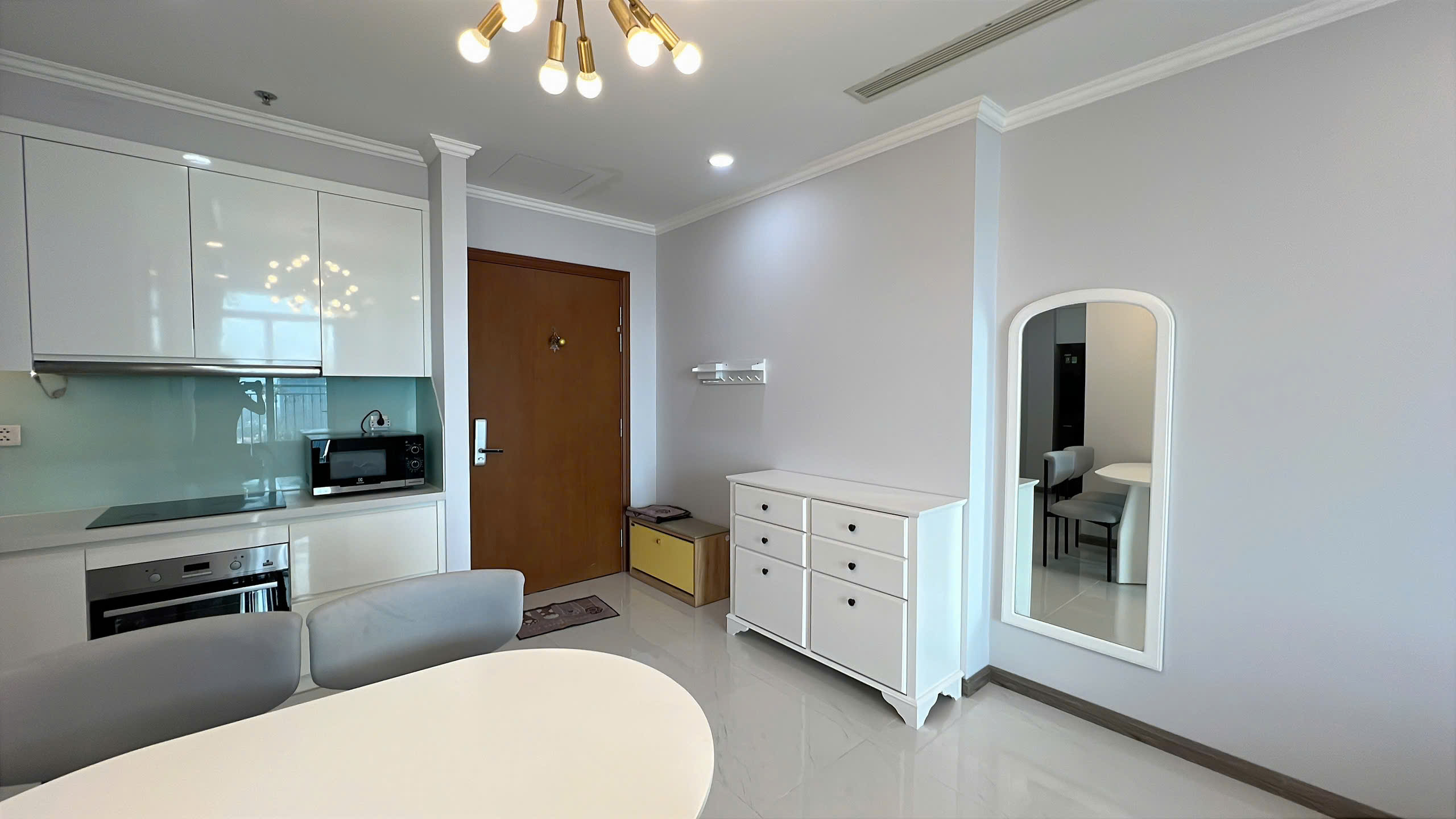 Cho Thuê Căn Hộ 1PN Full Nội Thất Vinhomes Tân Cảng Diện Tích 50m2