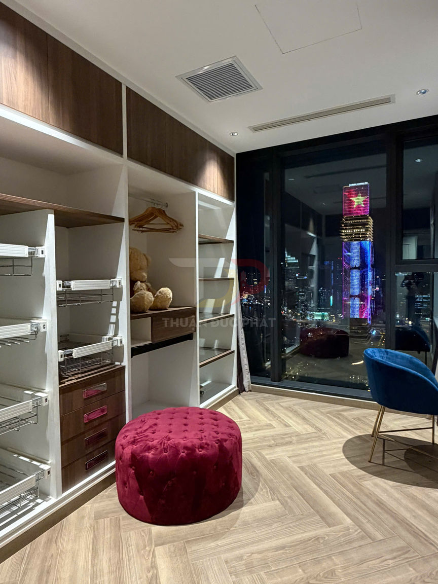 Cho thuê căn hộ Aqua 2 Vinhomes Golden River 3 phòng ngủ vòng cung view Landmark 81 giá 85 triệu mỗi tháng