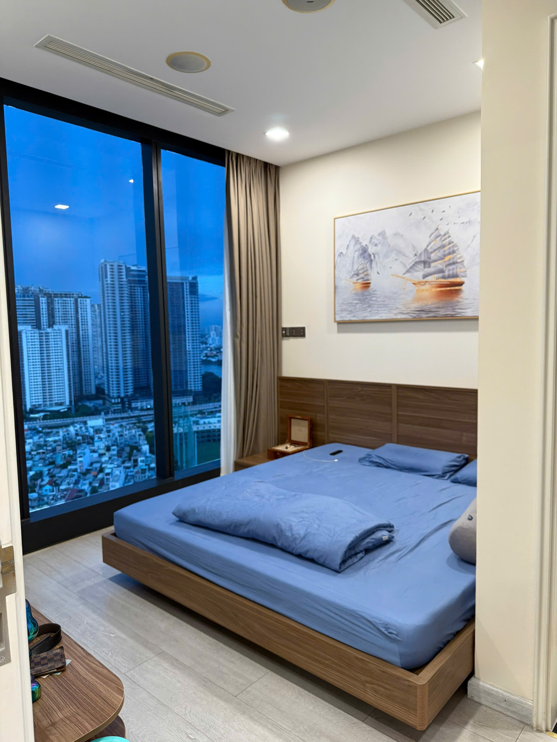Giá Thuê Căn Hộ 1 Phòng Ngủ Tại Vinhomes Ba Son Quận 1