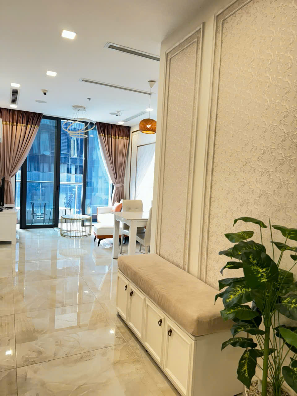 Cho Thuê Căn Hộ 2PN Dự Án Bason Quận 1 Vew Sông