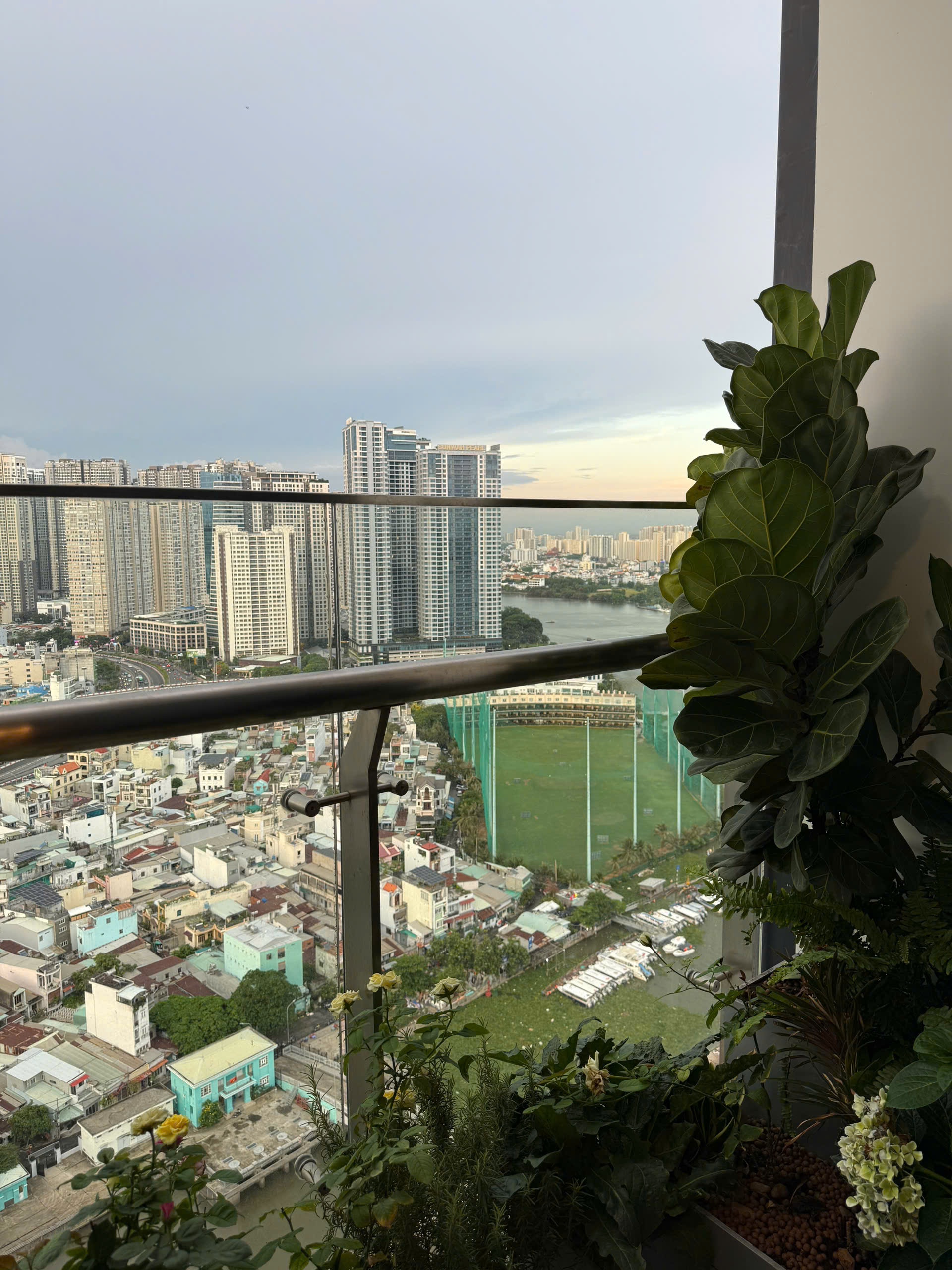 Bán Căn Hộ Vinhomes Ba Son Thiết Kế 2 PN