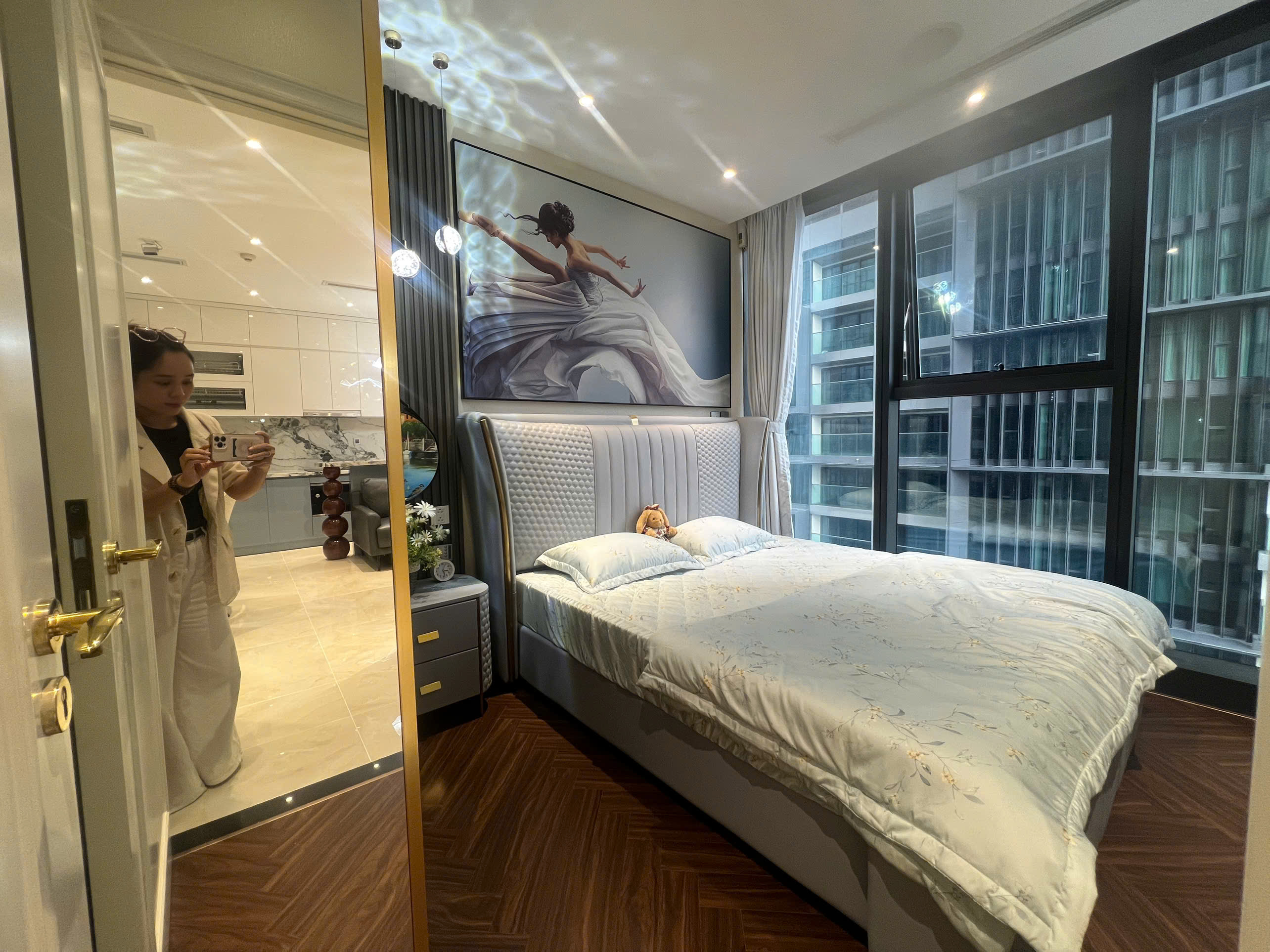 Bán Hoặc Cho Thuê Căn Hộ Vinhomes Bason 2 Phòng Ngủ