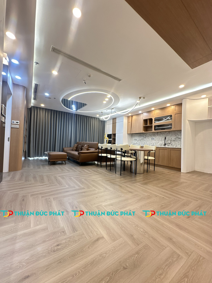 Cho thuê căn hộ Vinhomes Golden River full nội thất 3PN 118m2