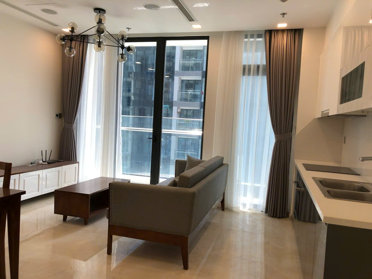 Bán Hoặc Cho Thuê&nbsp;Căn Hộ Cao Cấp Vinhomes Ba Son – 2 Phòng Ngủ
