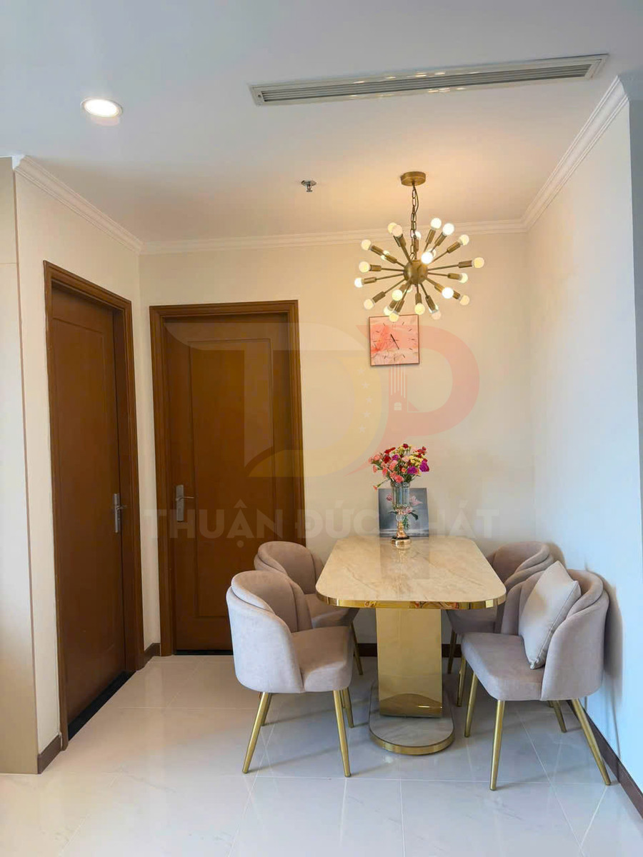 Bán Căn Hộ Vinhomes Central Park 2 Phòng Ngủ Tòa Landmark Plus Diện Tích 79 Mét Vuông Giá 11.5 Tỷ Bao Thuế Phí Có Sổ Hồng