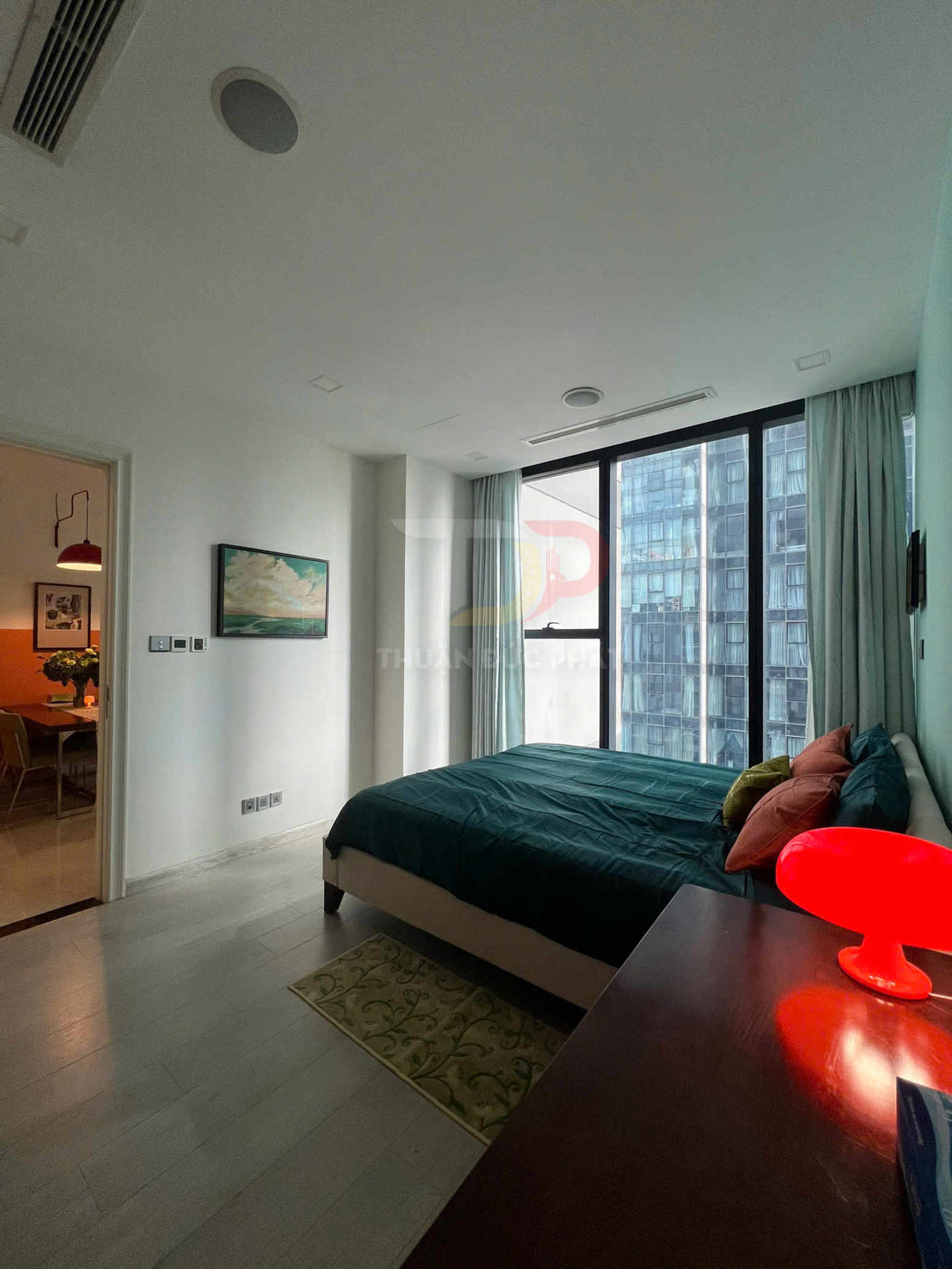 Bán căn hộ Vinhomes Golden River Aqua 1 full nội thất 1 phòng ngủ view sông Bitexco giá 10.5 tỷ đang có hợp đồng thuê 30 triệu mỗi tháng