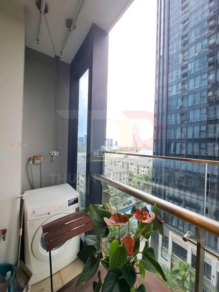 Cho thuê căn hộ Vinhomes Golden River Aqua 1 diện tích 50 mét vuông, 1 phòng ngủ, nội thất cao cấp giá 23 triệu đồng