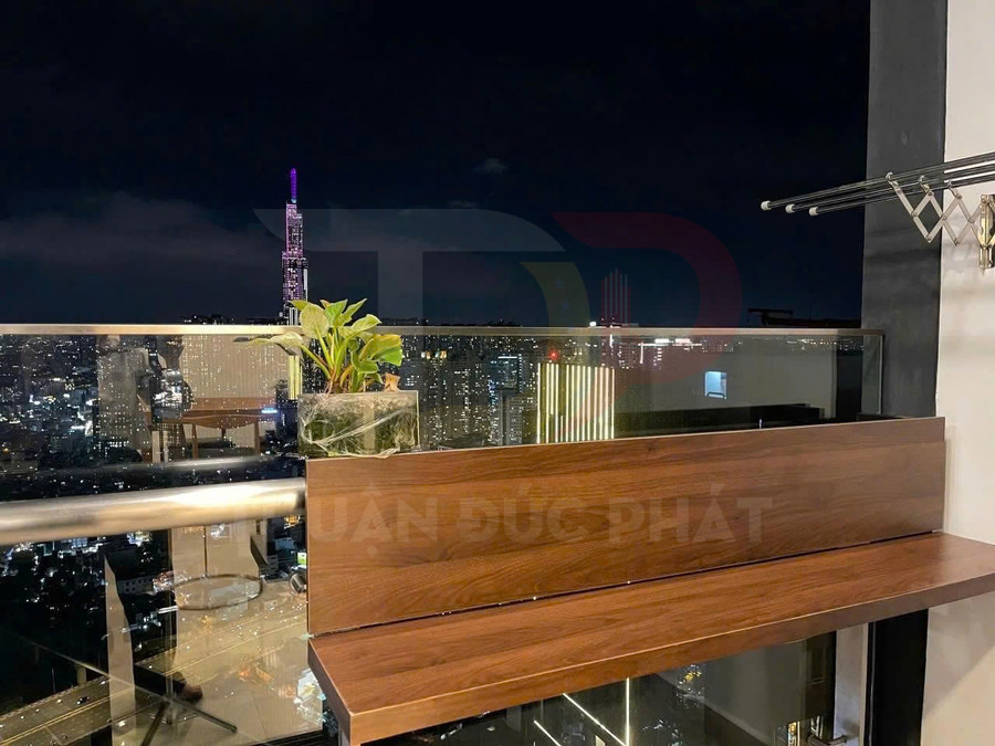 Bán căn hộ Vinhomes Golden River Aqua 2, 2 phòng ngủ, view trực diện Thảo Cầm Viên