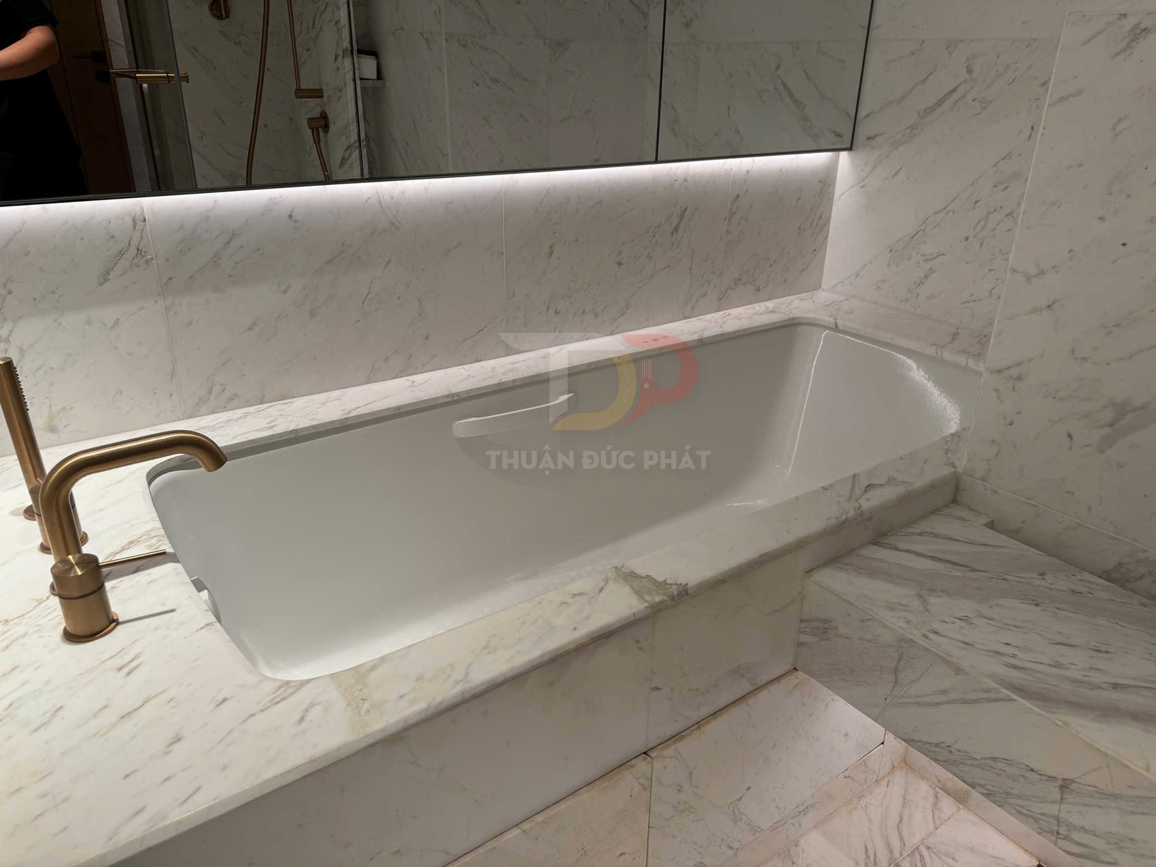 Cho Thuê Căn Hộ Grand Marina Saigon Sea 1 Phòng Ngủ View Sông Full Nội Thất Cao Cấp Giá 70 Triệu
