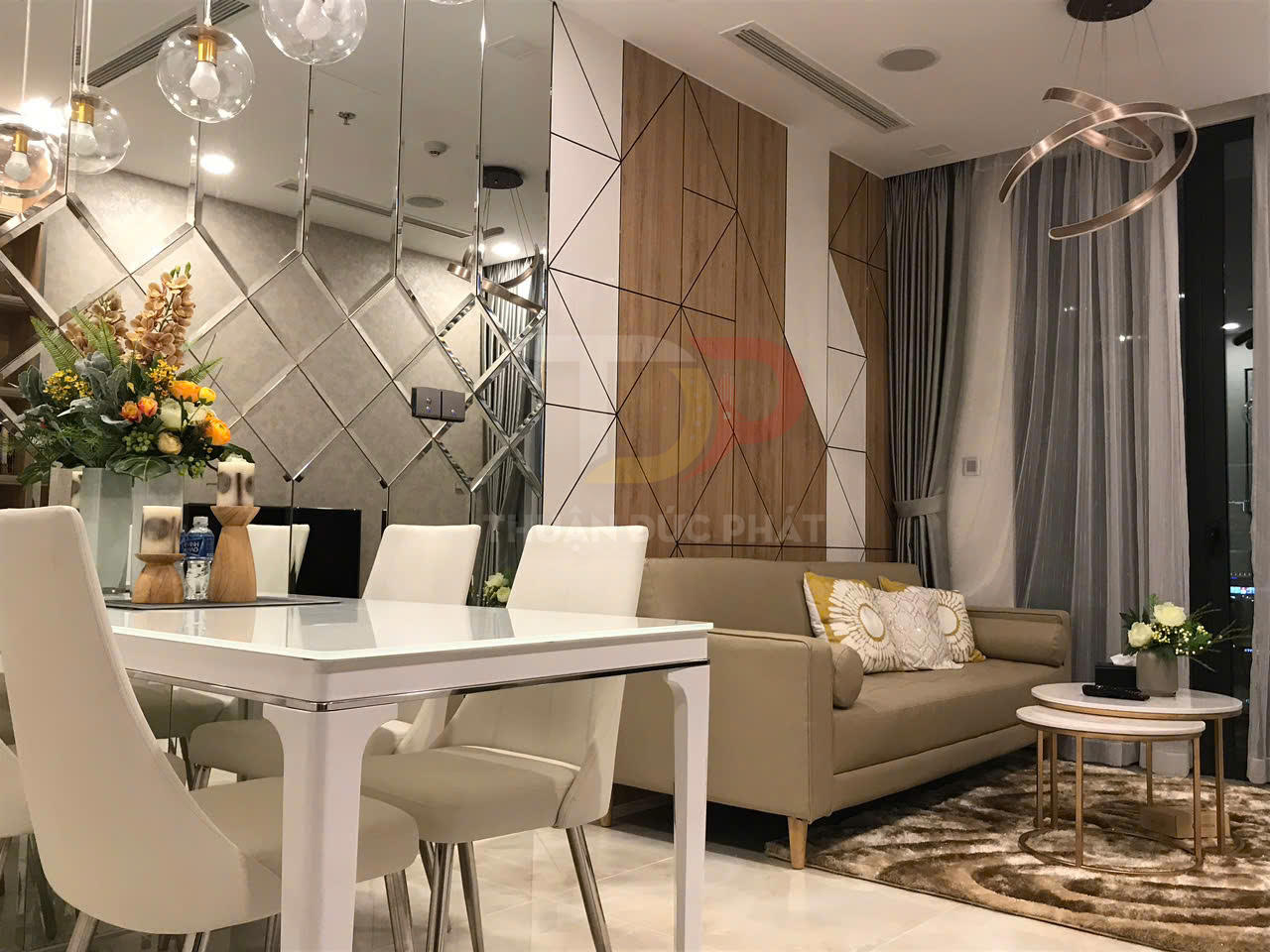 Cho thuê căn hộ Vinhomes Golden River Aqua 1 full nội thất 1 phòng ngủ view nội khu thành phố giá 23 triệu net