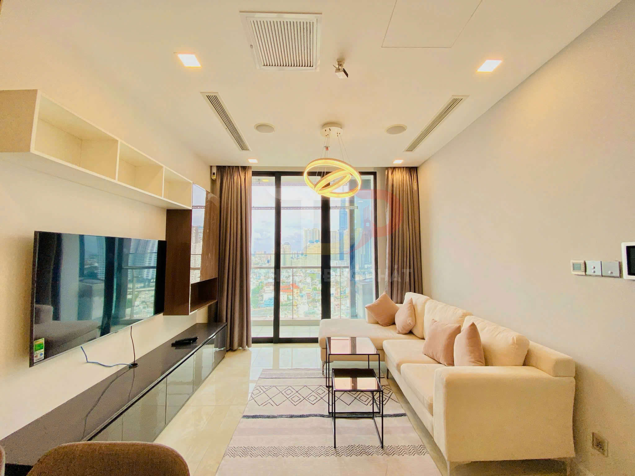 Bán căn hộ Vinhomes Golden River Aqua 4 một phòng ngủ full nội thất view sông và Landmark 81 trực diện