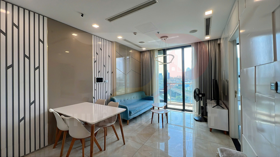 Cho thuê căn hộ Vinhomes Golden River Aqua 4 2 phòng ngủ 69,6 mét vuông view trực diện Landmark 81 giá 28 triệu