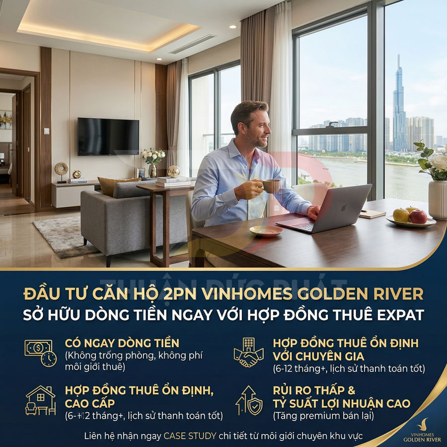 Căn hộ 2 phòng ngủ Vinhomes Golden River view sông, khách nước ngoài làm việc với laptop bên bàn ăn