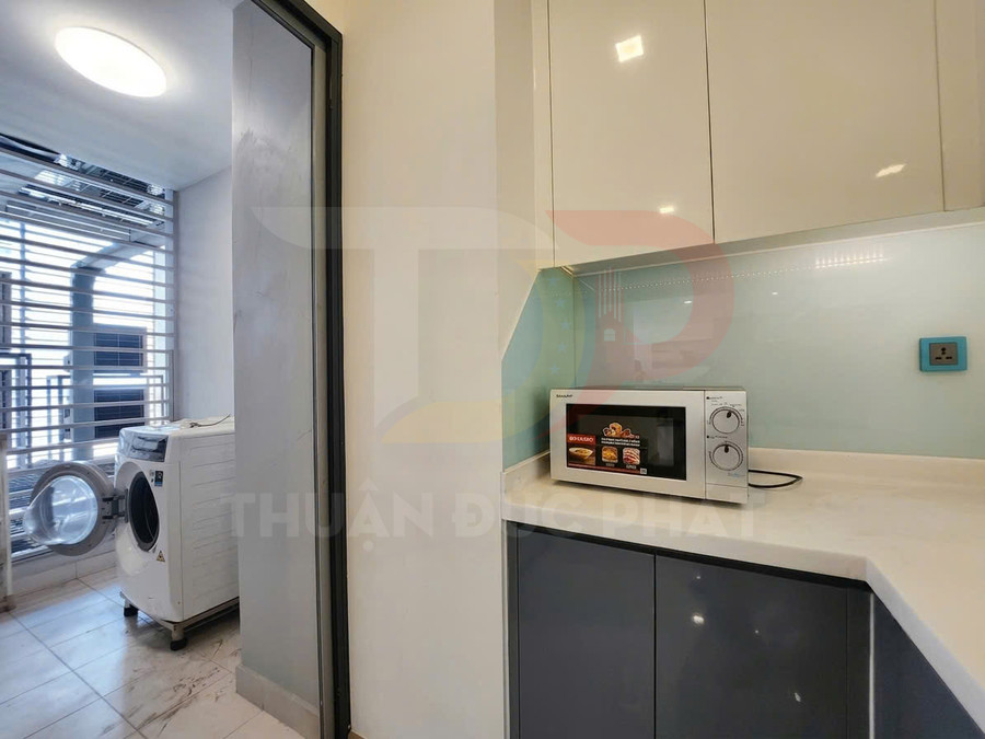 Bán căn hộ Park 4 Vinhomes Central Park 3 phòng ngủ cộng 1, diện tích 117 mét vuông, giá 17,8 tỷ đồng trọn gói