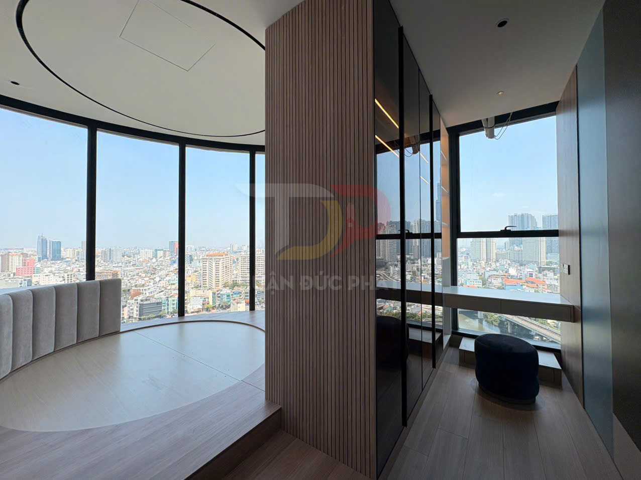 Cho thuê căn hộ Vinhomes Golden River Aqua 3 2 phòng ngủ full nội thất Japan Style view Landmark 81 giá 2000$