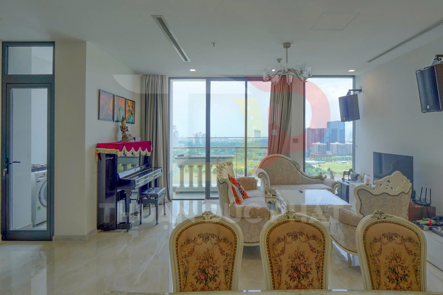Cho thuê căn hộ Vinhomes Golden River Lux 6 3 phòng ngủ view sông và Bitexco full nội thất cao cấp tại Quận 1