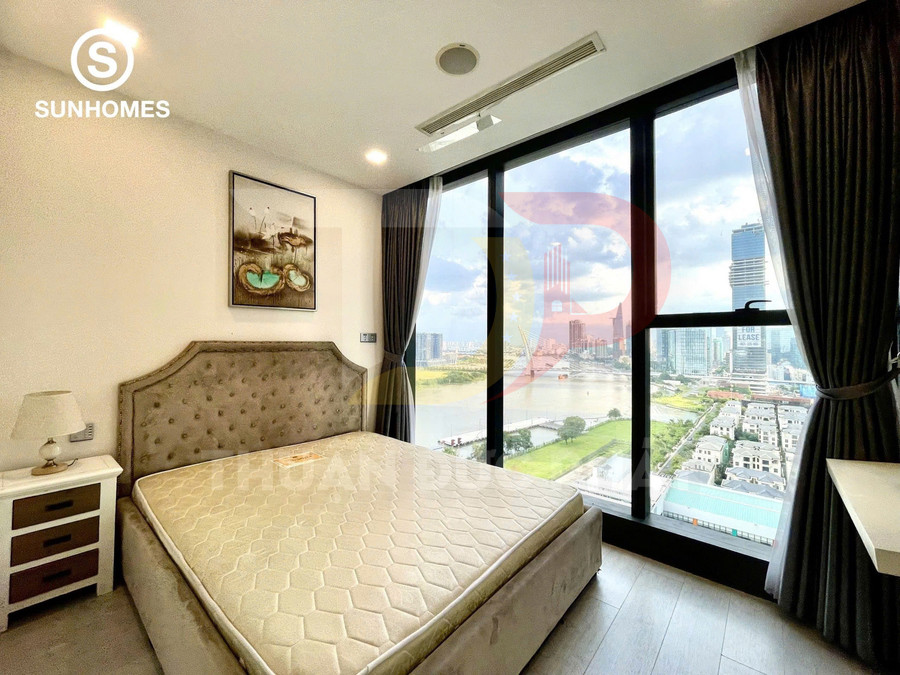 Cho thuê căn hộ Vinhomes Golden River Aqua 4 căn A4 view sông Sài Gòn full nội thất giá 28 triệu dọn vào ở ngay