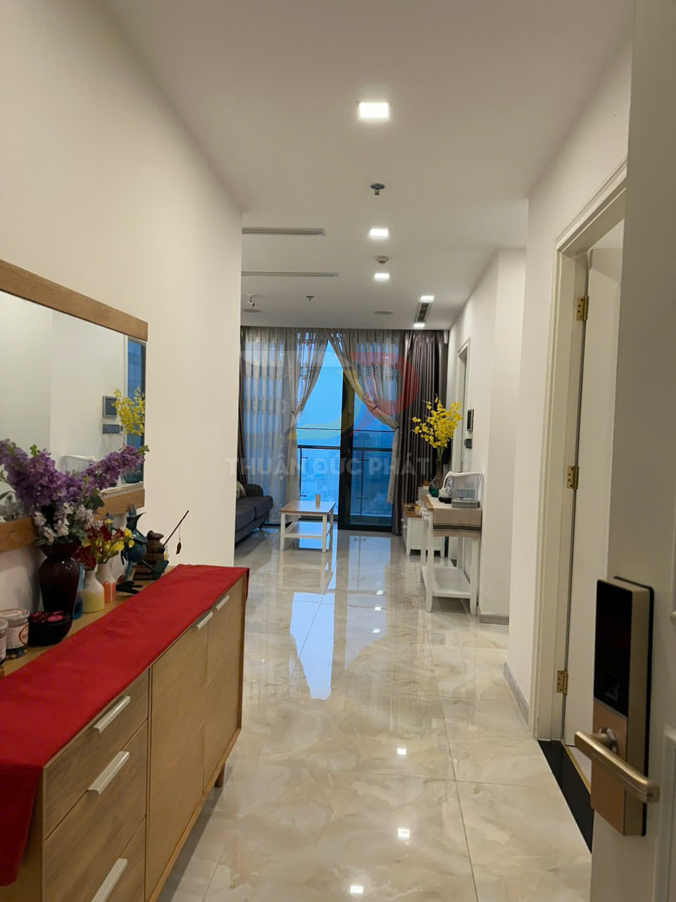 Cho thuê căn hộ Vinhomes Golden River Aqua 3 1 phòng ngủ full nội thất giá 26 triệu NET view nội khu sống tiện nghi ngay trung tâm