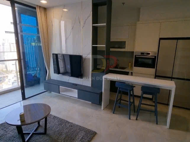 Cho thuê căn hộ Vinhomes Golden River Aqua 3 full nội thất 2 phòng ngủ view Landmark 81 giá 39 triệu