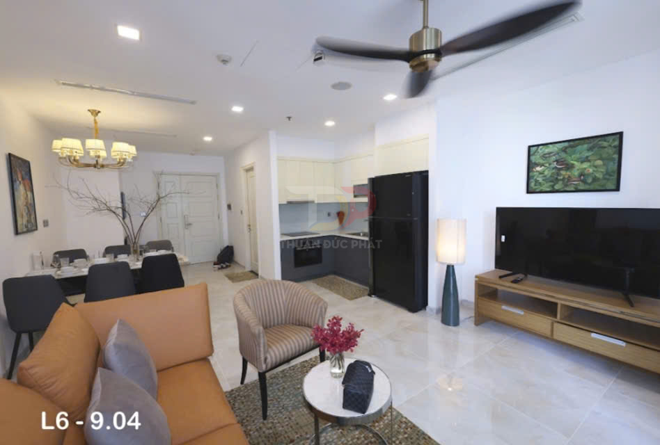 Bán căn hộ Lux 6 Vinhomes Golden River 2 phòng ngủ full nội thất view xéo sông và Thảo Cầm Viên