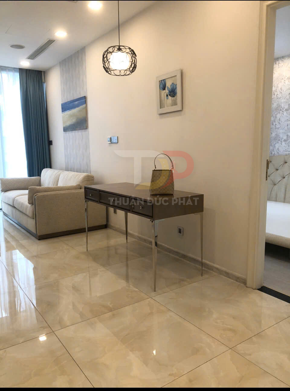 Cho thuê căn hộ Aqua 3 Vinhomes Golden River 1 phòng ngủ view sông Bitexco giá 25 triệu full thông tin chi tiết mới nhất