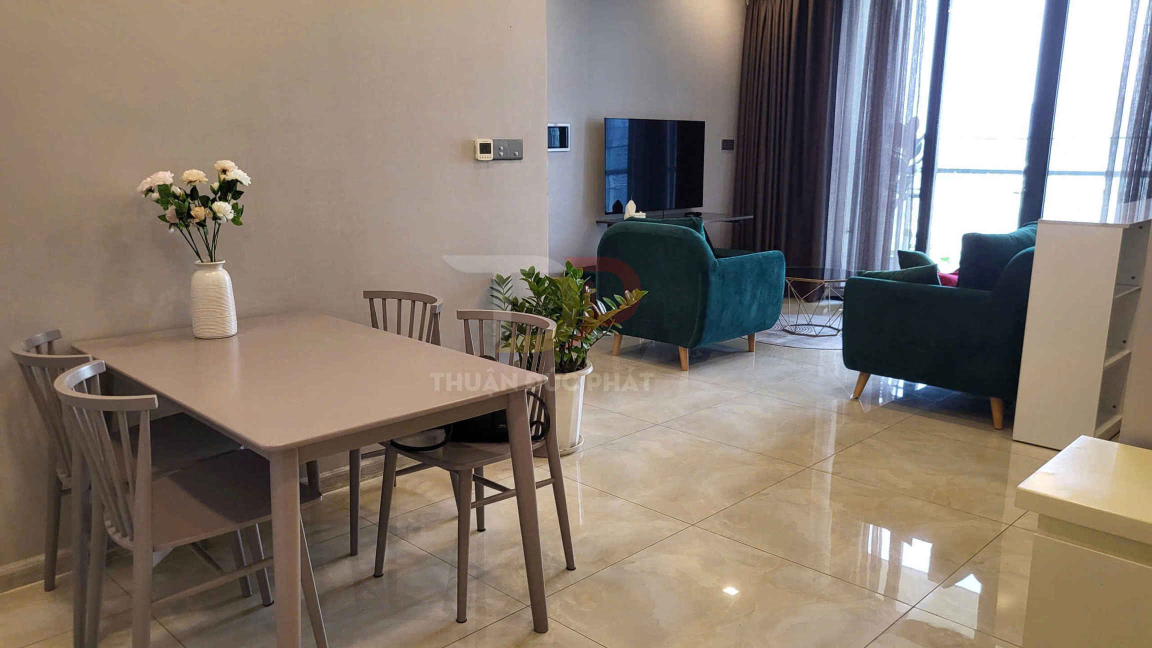 Cho thuê căn hộ Aqua 3 Vinhomes Golden River 2 phòng ngủ full nội thất view Landmark 81 giá tốt nhất thị trường