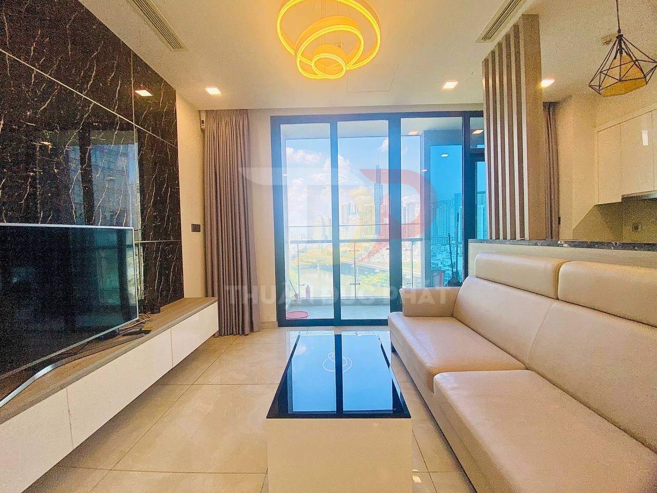 Cho thuê căn hộ Vinhomes Golden River Aqua 3 vòng cung 2 phòng ngủ full nội thất view Landmark 81 giá 31 triệu
