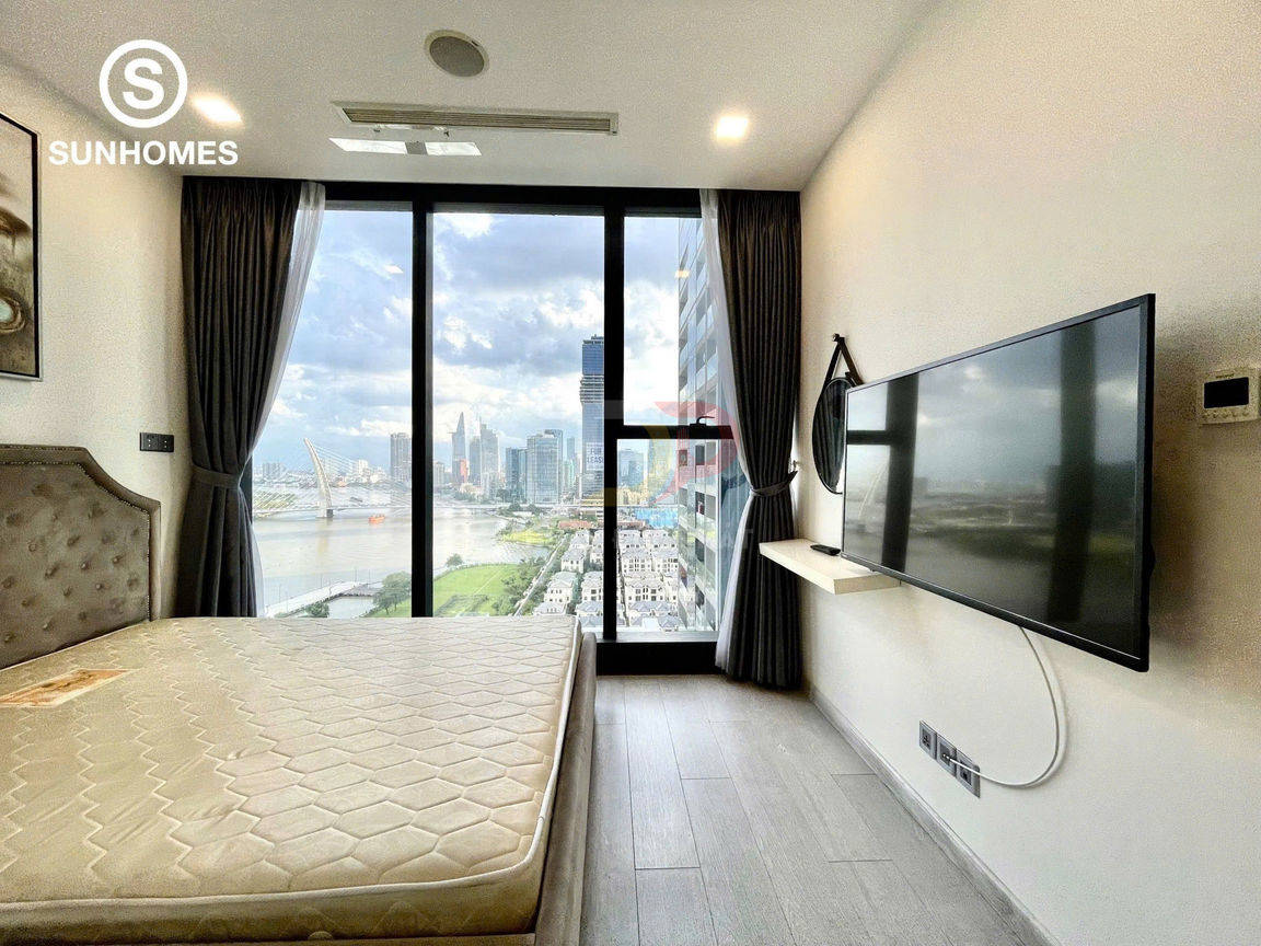Cho thuê căn hộ Vinhomes Golden River Aqua 4 view sông Sài Gòn và Landmark 81 giá 28 triệu vào ở liền