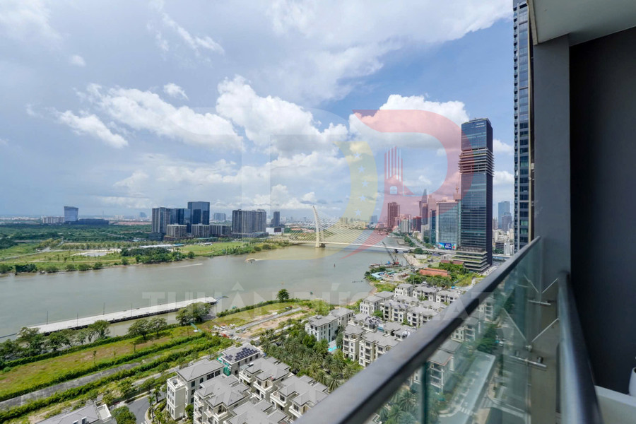 Cho thuê căn hộ Vinhomes Golden River Lux 6 3 phòng ngủ view sông và Bitexco full nội thất cao cấp tại Quận 1