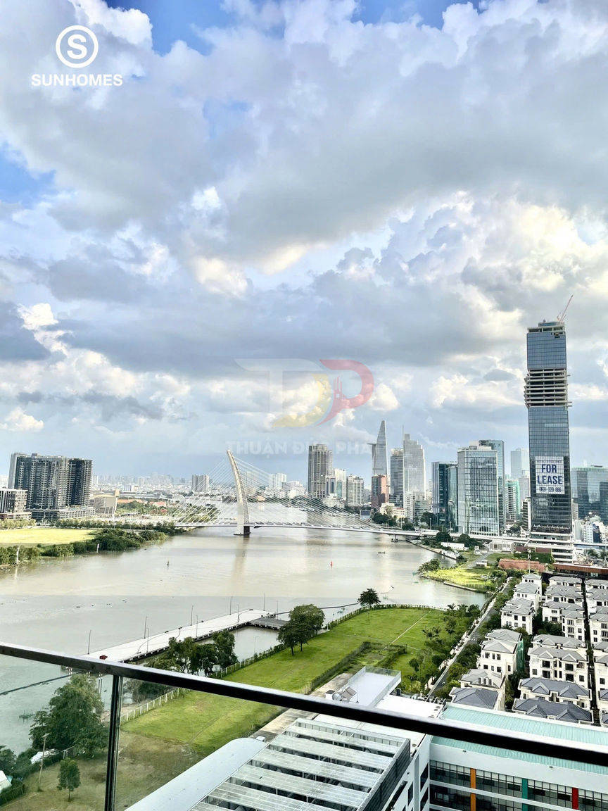 Cho thuê căn hộ Vinhomes Golden River Aqua 4 view sông Sài Gòn và Landmark 81 giá 28 triệu vào ở liền