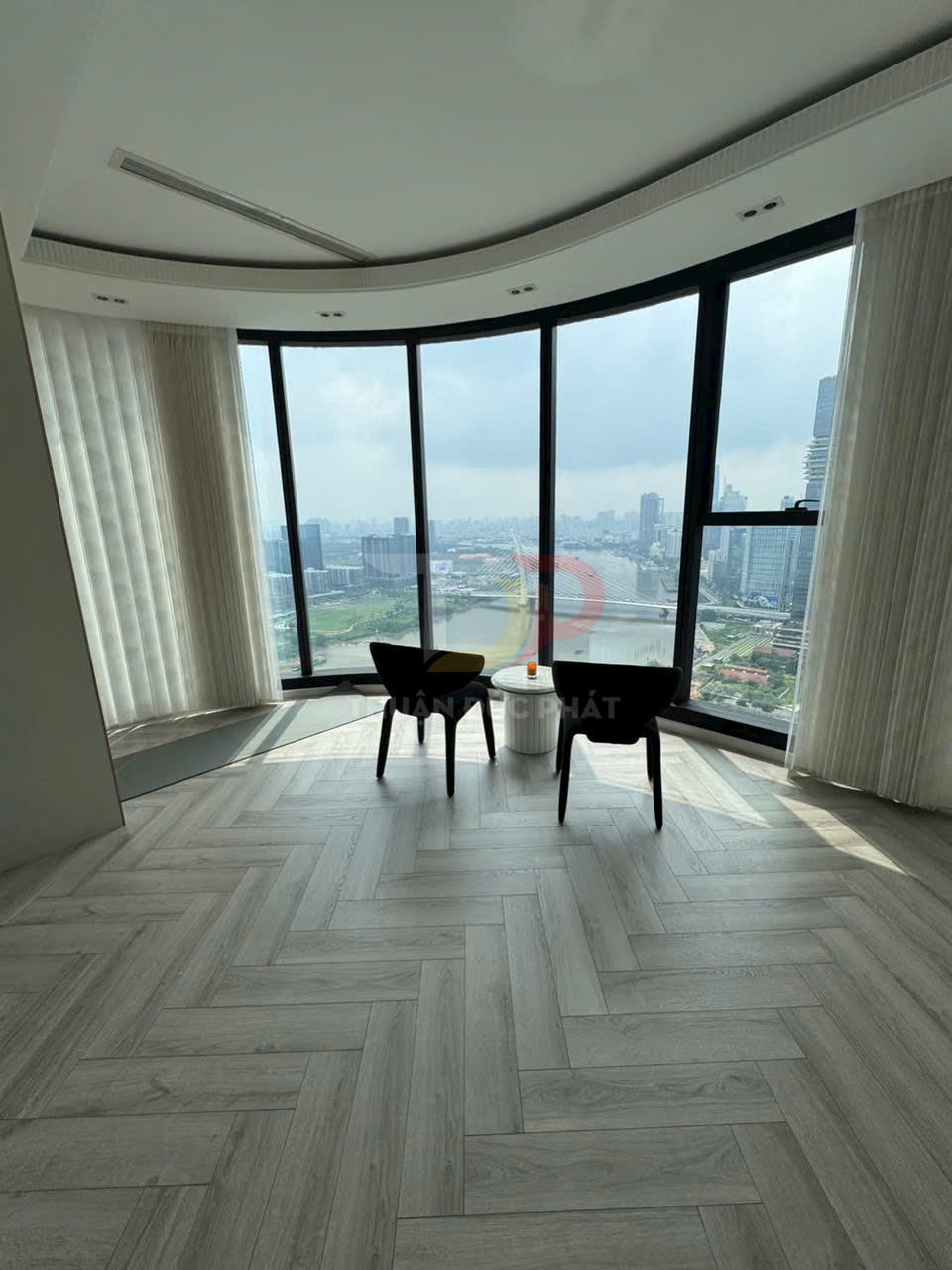 Cho thuê căn hộ Vinhomes Golden River Aqua 1 3 phòng ngủ full nội thất view sông Bitexco giá 110 triệu