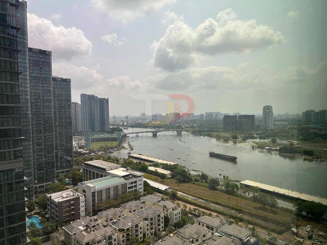 Cho Thuê Căn Hộ Grand Marina Saigon Tòa Sea 1 Phòng Ngủ 60m2 View Công Viên Lotus Lá Sen Và Sông Sài Gòn Nội Thất Cơ Bản Cao Cấp