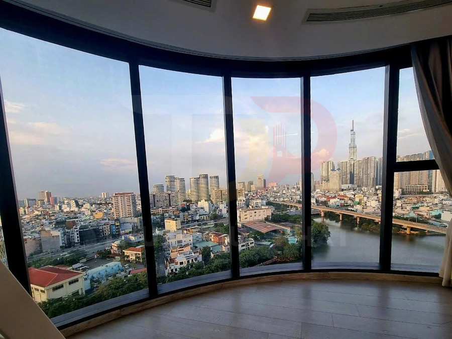 Cho thuê căn hộ Vinhomes Golden River Aqua 2 diện tích 121 mét vuông, 3 phòng ngủ, view Thảo Cầm Viên và thành phố