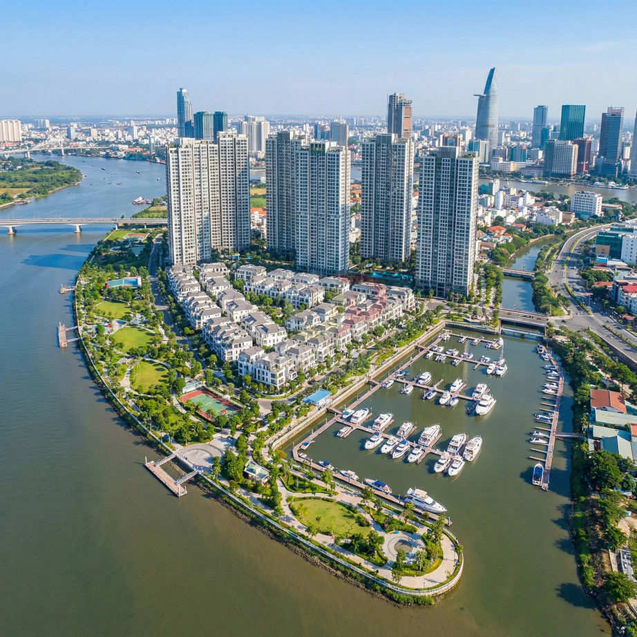 Khu căn hộ cao cấp ven sông với bến du thuyền và biệt thự xanh giữa trung tâm thành phố