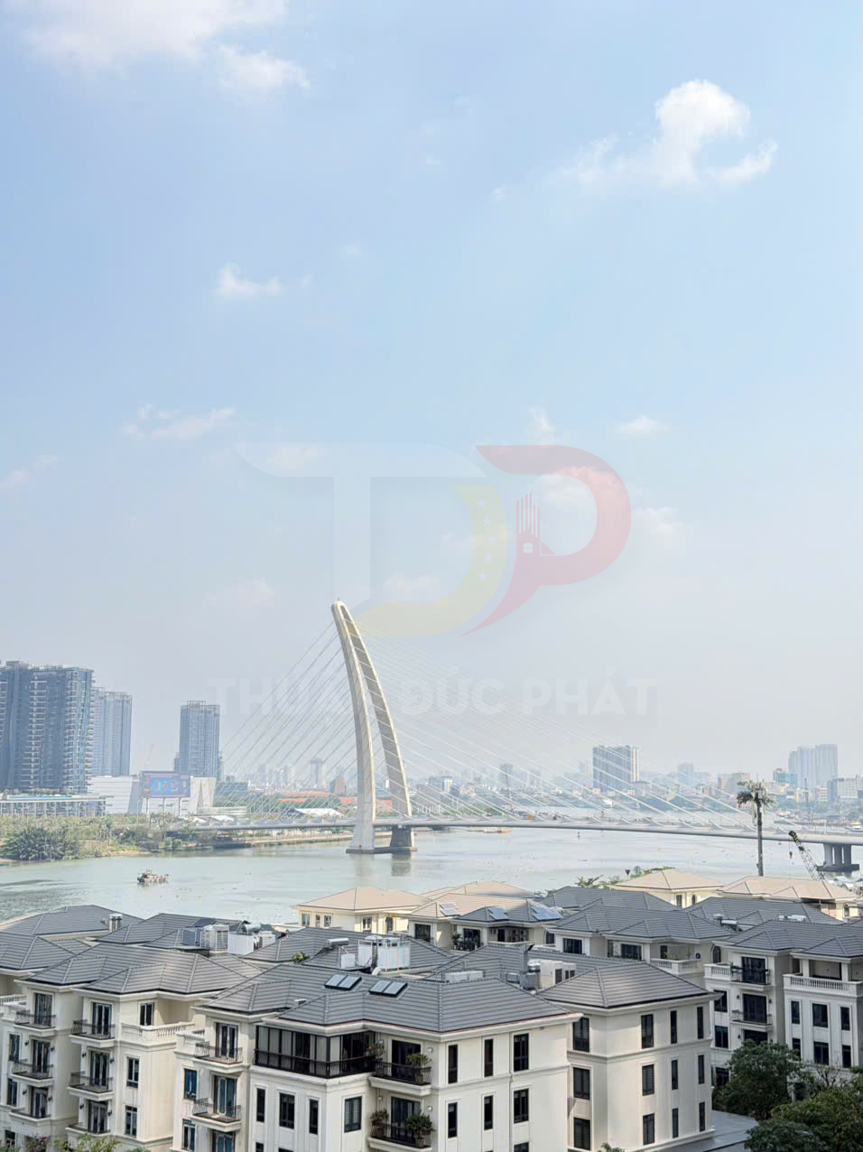 Cho thuê căn hộ một phòng ngủ Grand Marina Sài Gòn 60 mét vuông view sông, nội thất mới, giá 42 triệu đồng