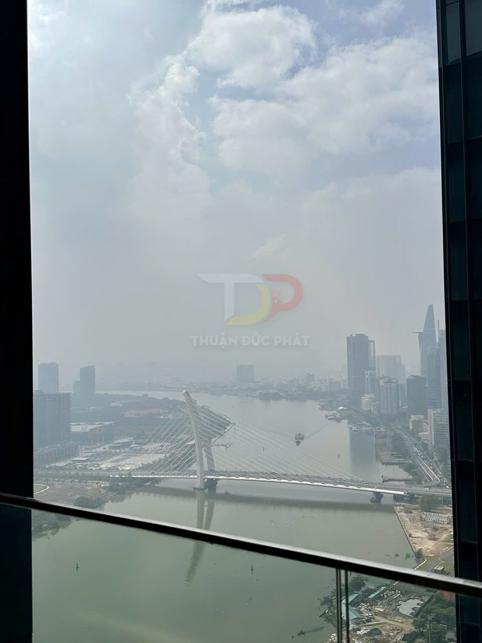 Cho Thuê Và Bán Căn Hộ 2 Phòng Ngủ Vinhomes Golden River Aqua 1 View Bitexco Nội Thất Full Giá Tốt Nhất Thị Trường