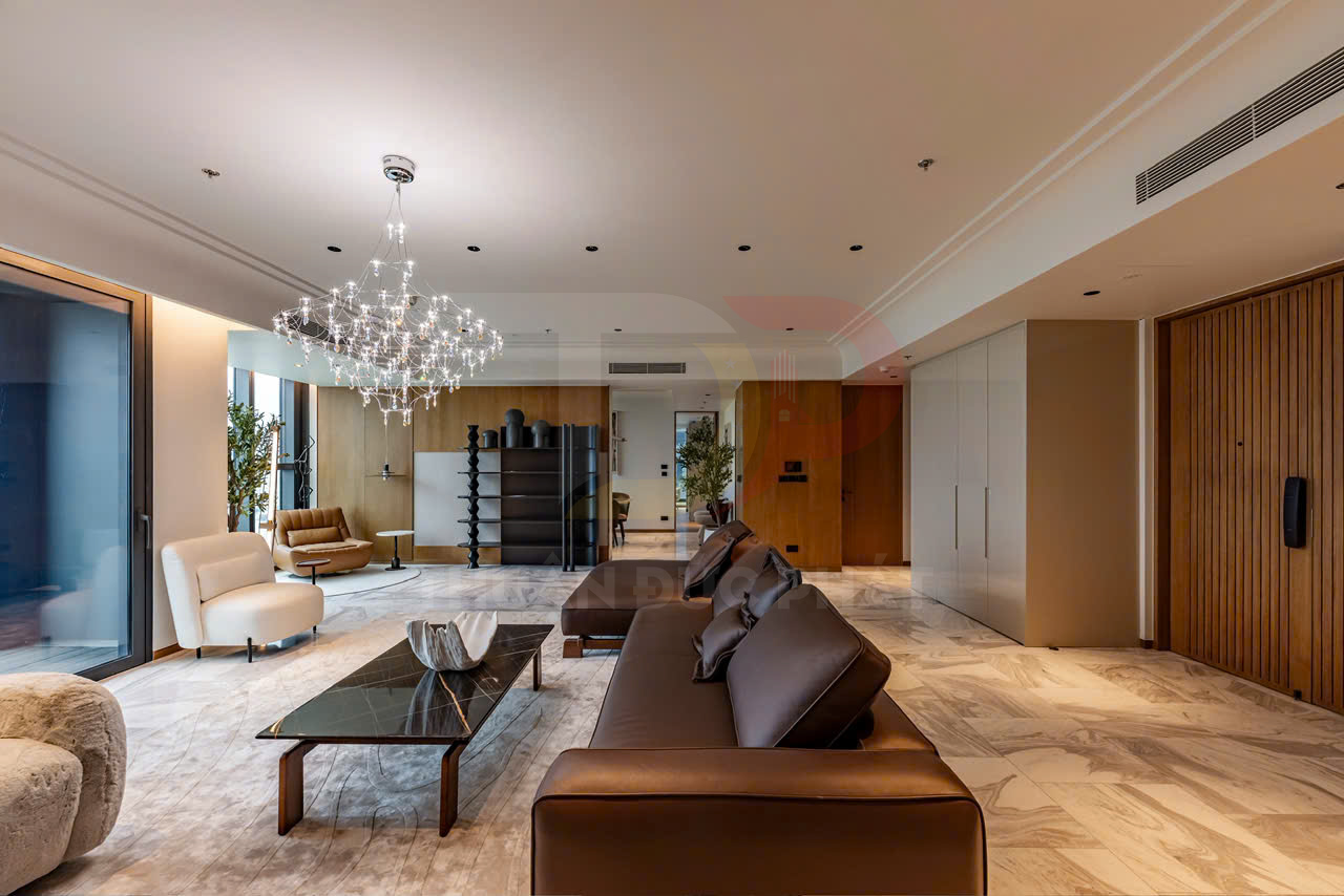 Bán căn hộ Grand Marina Sài Gòn 237m² giá 170 tỷ, không gian rộng và tầm nhìn sông