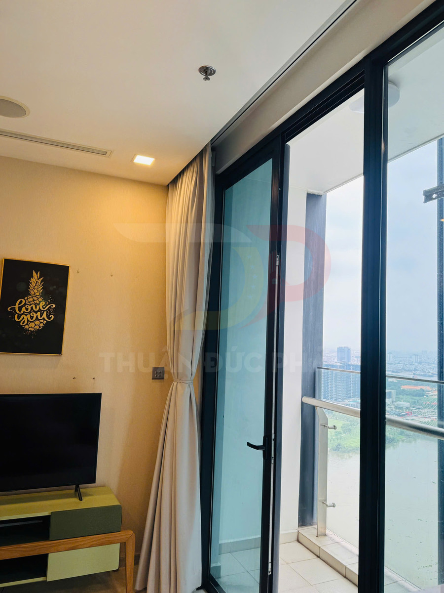 Cho Thuê Căn Hộ Vinhomes Golden River Tháp Aqua 2 2 Phòng Ngủ Tầm Nhìn Hướng Sông Và Thảo Cầm Viên