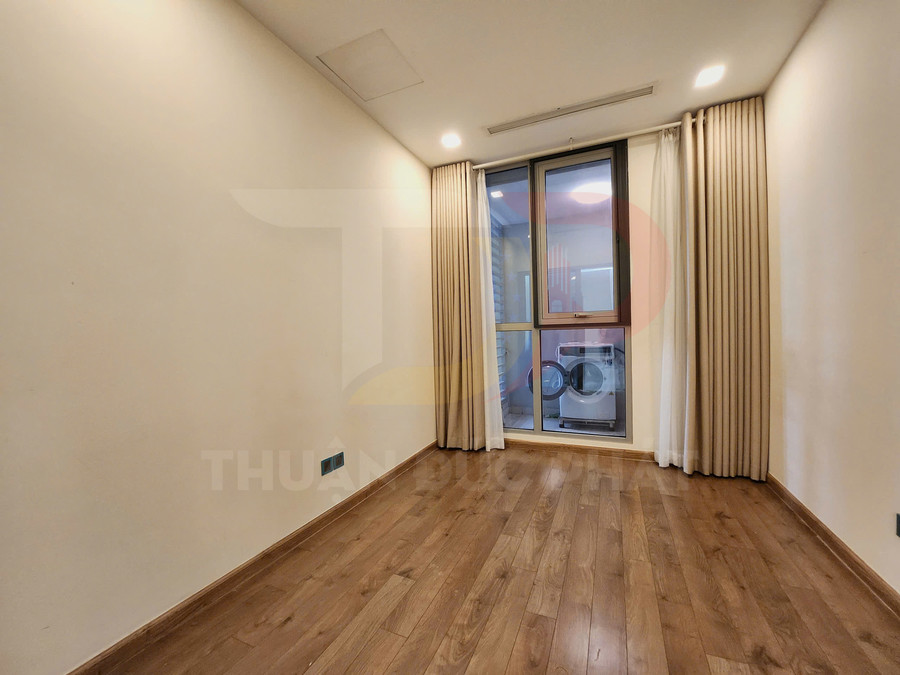 Bán căn hộ Park 4 Vinhomes Central Park 3 phòng ngủ cộng 1, diện tích 117 mét vuông, giá 17,8 tỷ đồng trọn gói