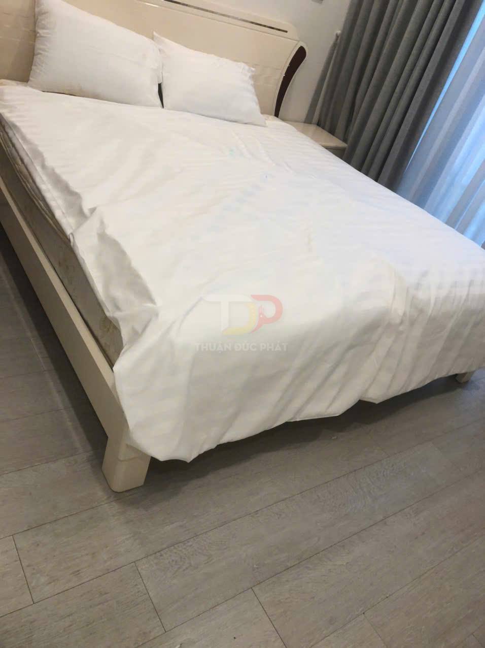 Bán căn hộ Vinhomes Golden River Aqua 2 view trực diện sông và Bitexco nội thất full giá 25 tỷ đang có hợp đồng thuê 35 triệu