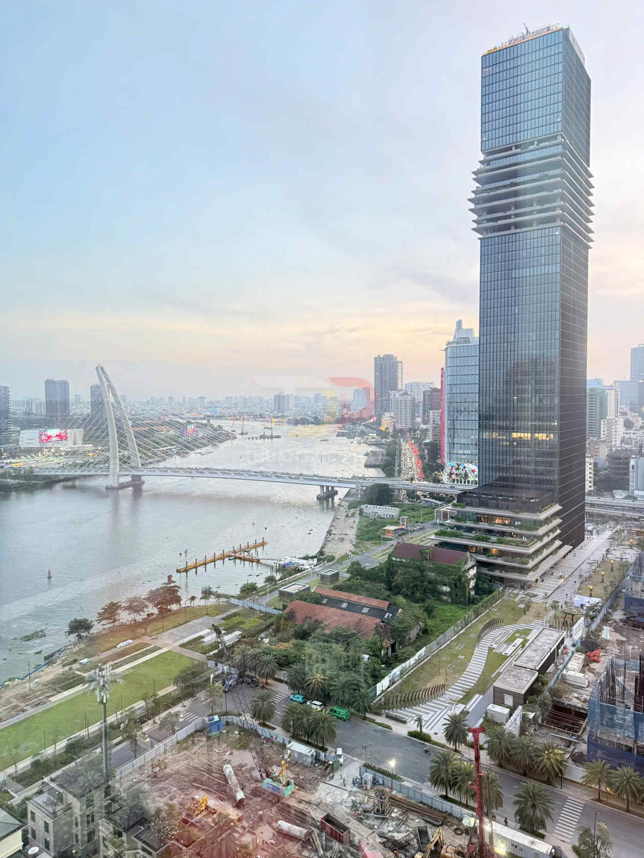 Bán căn hộ Grand Marina Saigon 2 phòng ngủ 2 phòng vệ sinh view trực diện sông Sài Gòn diện tích 90m2 giá bán 45 tỷ