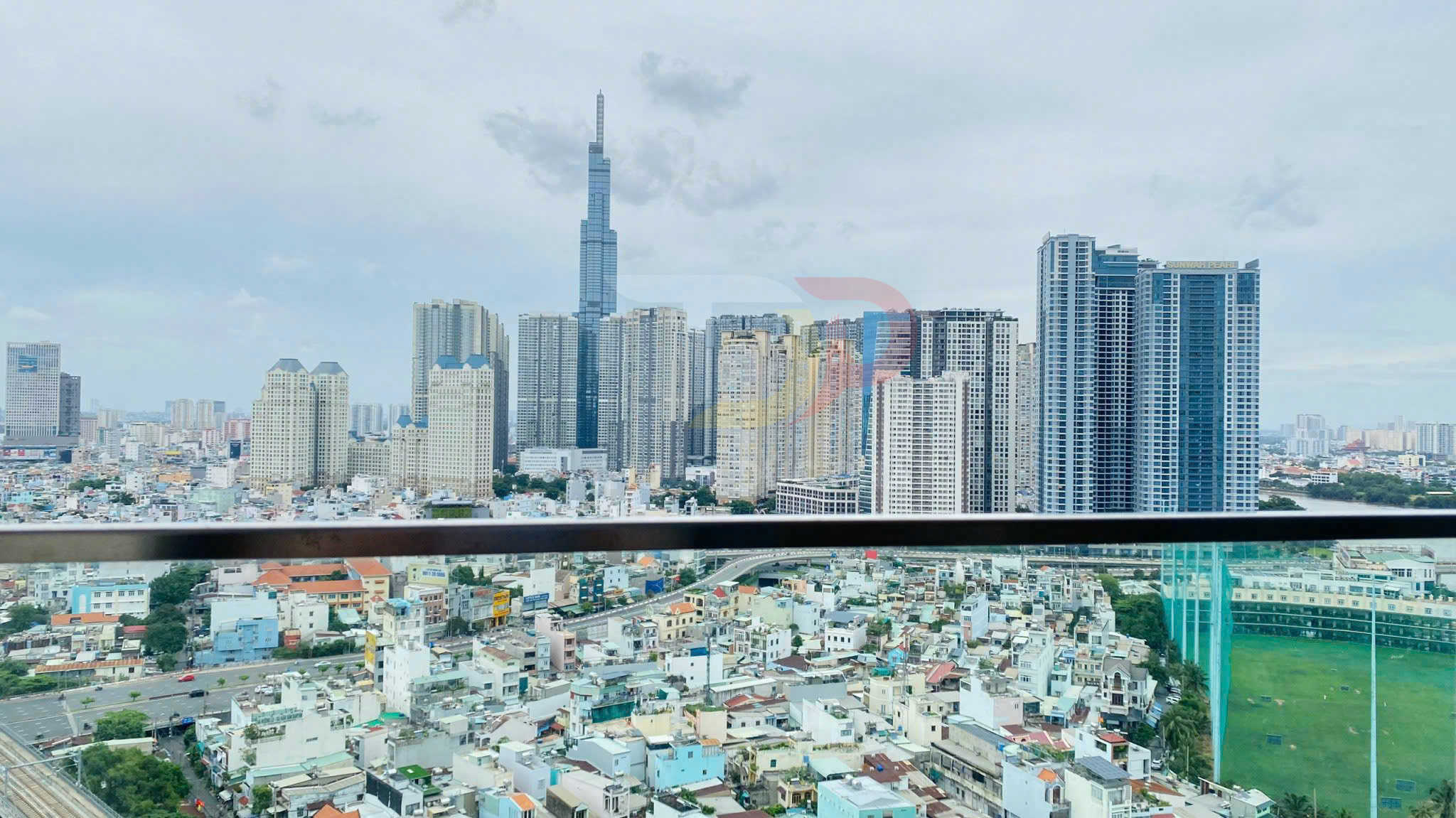 Bán căn hộ 1 phòng ngủ Aqua 4 Vinhomes Golden River full nội thất view Landmark 81 giá 10,5 tỷ