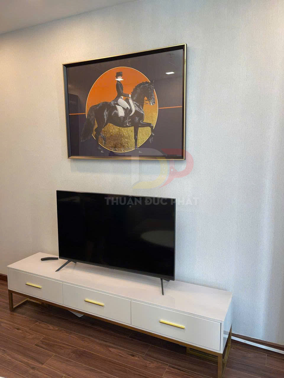 Cho Thuê Căn Hộ Vinhomes Golden River Aqua 1 Full Nội Thất 1 Phòng Ngủ 50m2 View Nội Khu Giá 27 Triệu Net