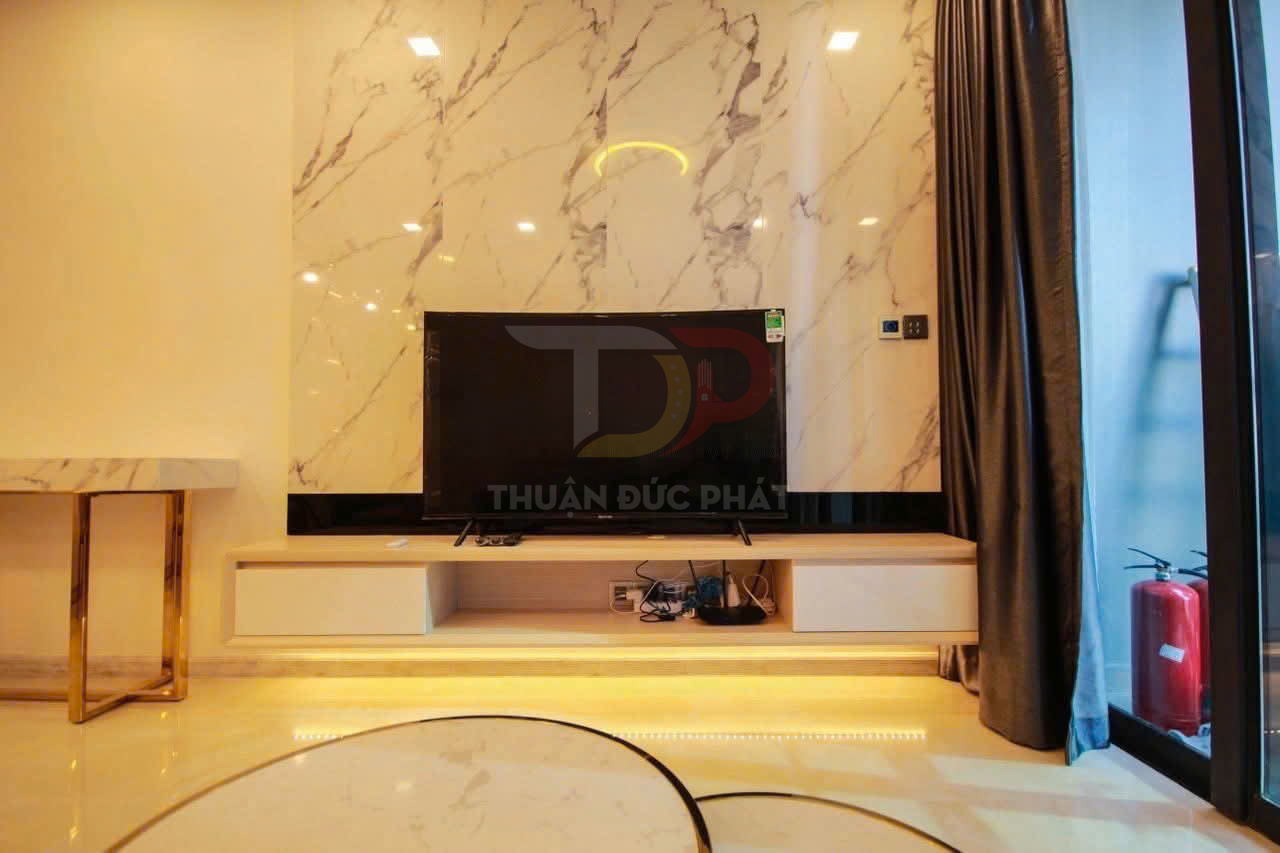 Cho thuê căn hộ Vinhomes Golden River Aqua 1 một phòng ngủ full nội thất view xéo sông và Tòa Central Park
