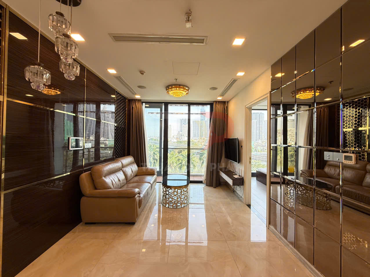 Bán căn hộ Vinhomes Golden River Aqua 4 2 phòng ngủ full nội thất view thành phố diện tích 69.6m2 giá 12.8 tỷ chi tiết mới nhất