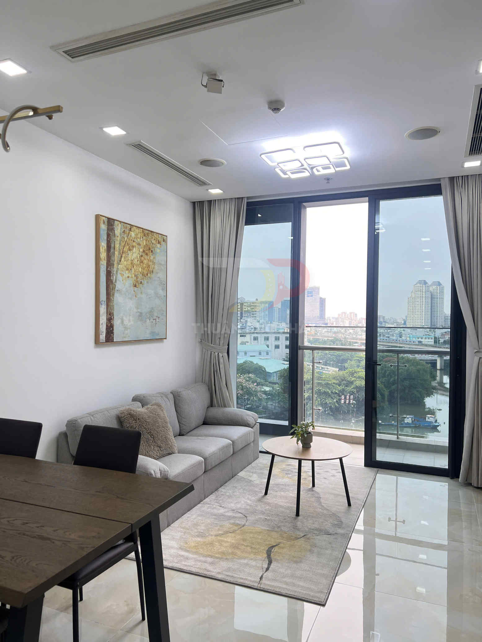 Bán căn hộ Vinhomes Golden River Aqua 2 full nội thất 2 phòng ngủ view Landmark 81 giá 11.5 tỷ chi tiết đầy đủ nhất