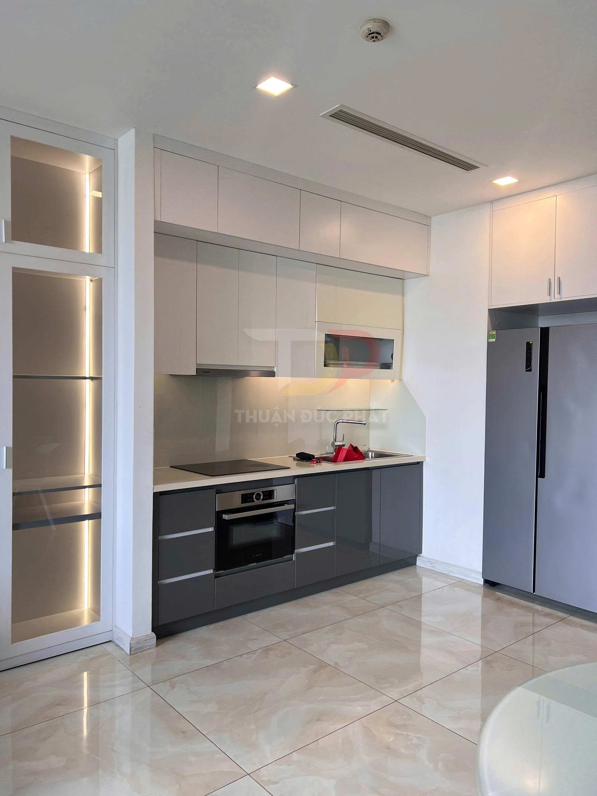 Bán Căn Hộ Aqua 1 Vinhomes Golden River 2 Phòng Ngủ 83,2 Mét Vuông Full Nội Thất View Nội Khu Xéo Sông Landmark 81 Giá 19 Tỷ