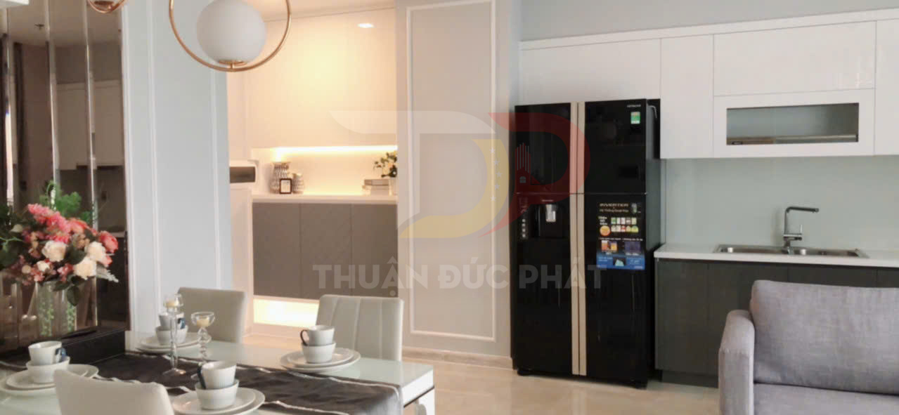 Bán căn hộ Vinhomes Golden River Aqua 2 full nội thất view Landmark 81 2 phòng ngủ giá 14 tỷ sổ hồng trao tay