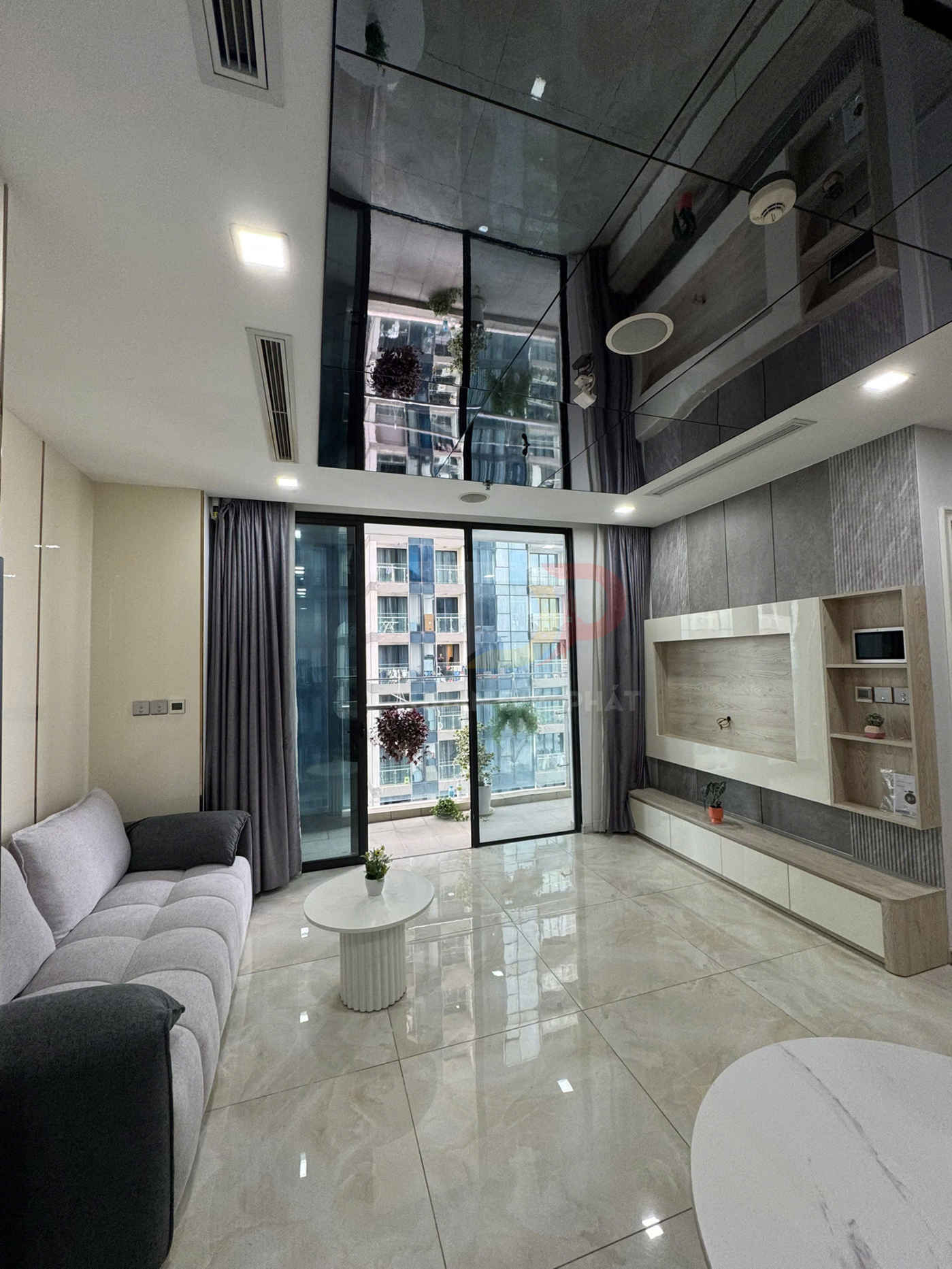 Bán căn hộ Vinhomes Golden River Lux 6 view Bitexco 2 phòng ngủ full nội thất diện tích 77m2 giá 13 tỷ tất cả chi phí