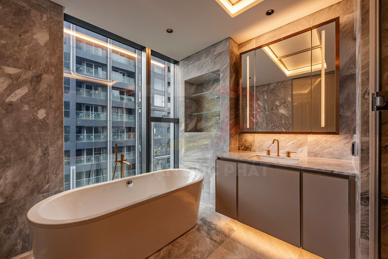 Bán căn hộ Grand Marina Sài Gòn 237m² giá 170 tỷ, không gian rộng và tầm nhìn sông